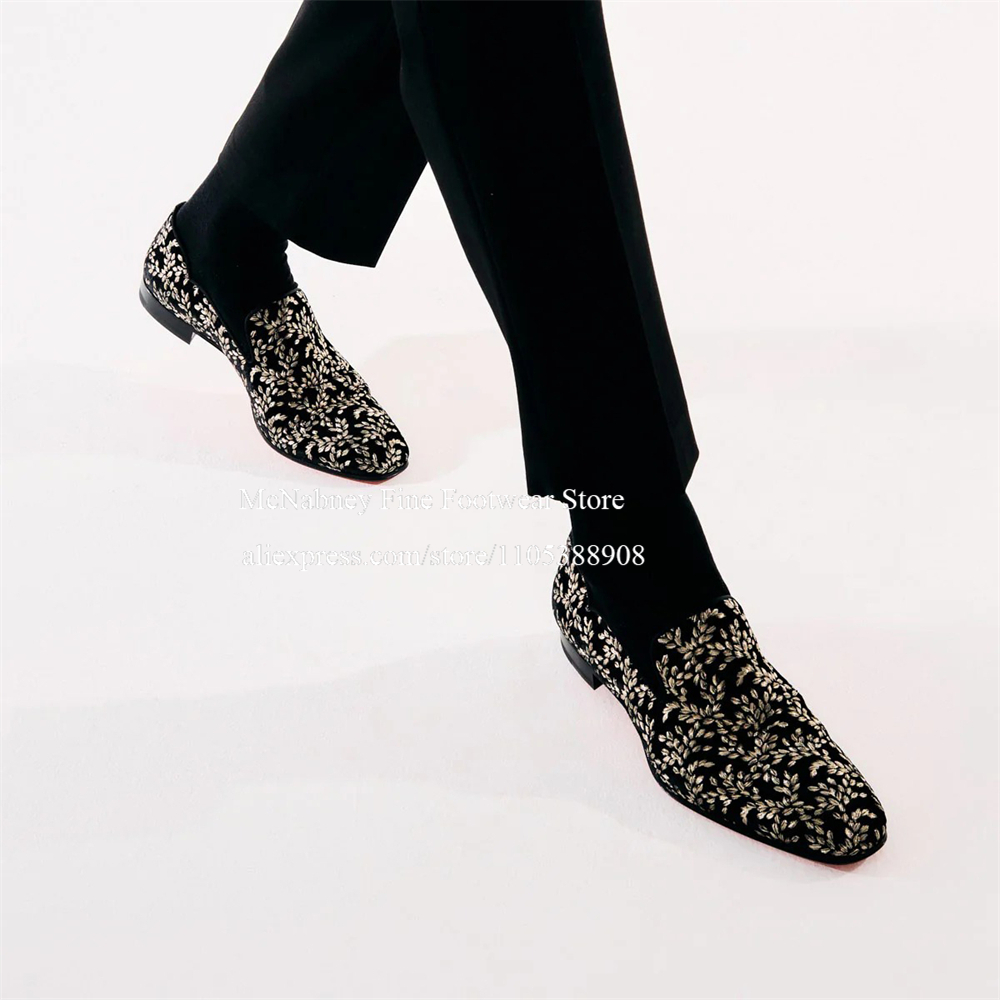 Men'S Formal Party Wear Shoes - 黒のシルクベルベットスリッポンローファー男性用リーフ刺繍マンドレスシューズクラシックフォーマルシューズカジュアルパーティー結婚式イブニングウェア