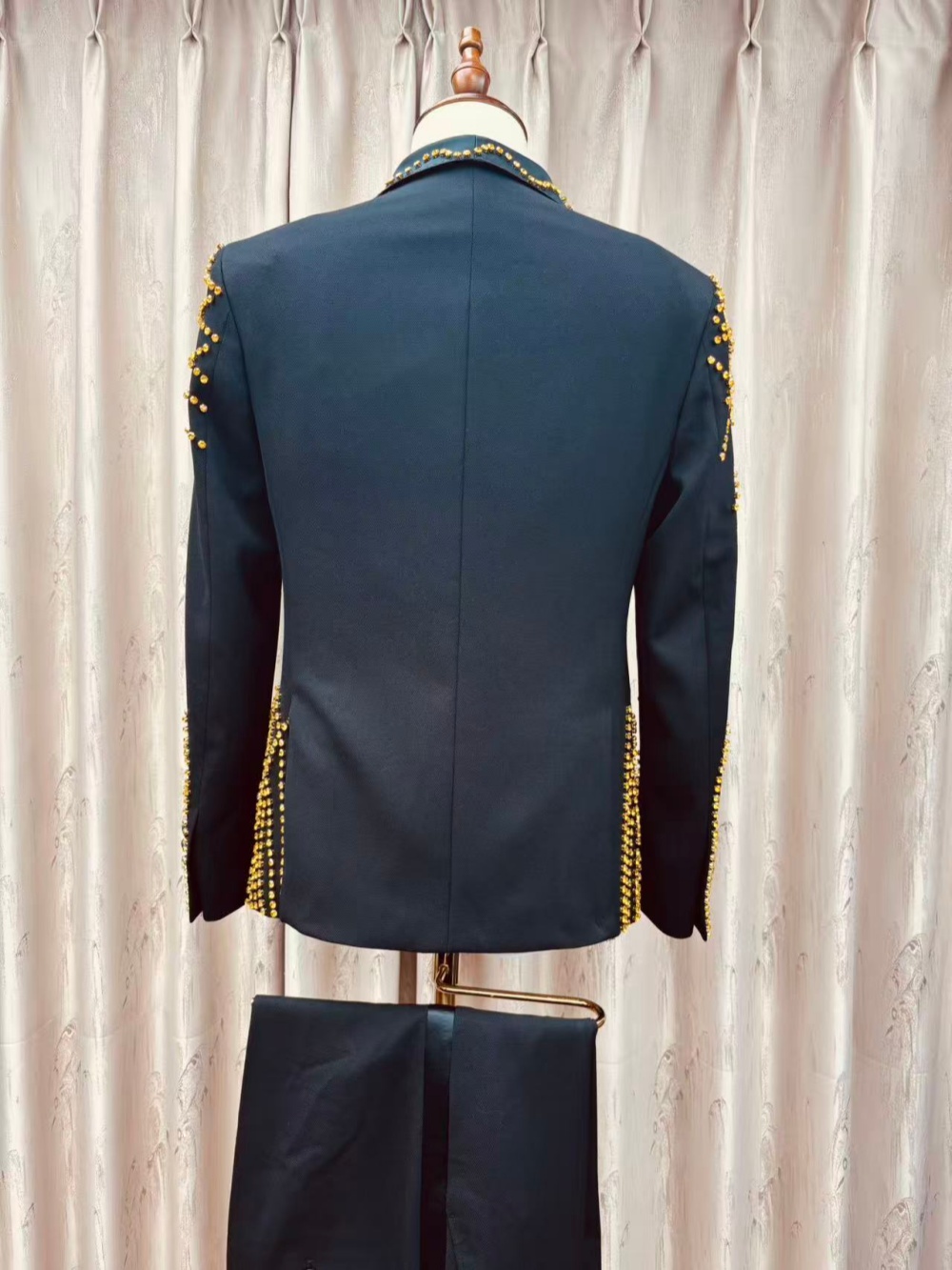 男性用高級ビーズ刺繍スーツセット 2ピース ジャケット パン - Men Formal Wear Clothes のレビューと価格