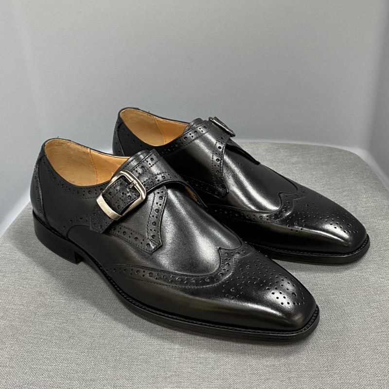 メンズカジュアルシューズ彫刻革シングルシューズファッション中 - Men'S Formal Party Wear Shoes のレビューと価格