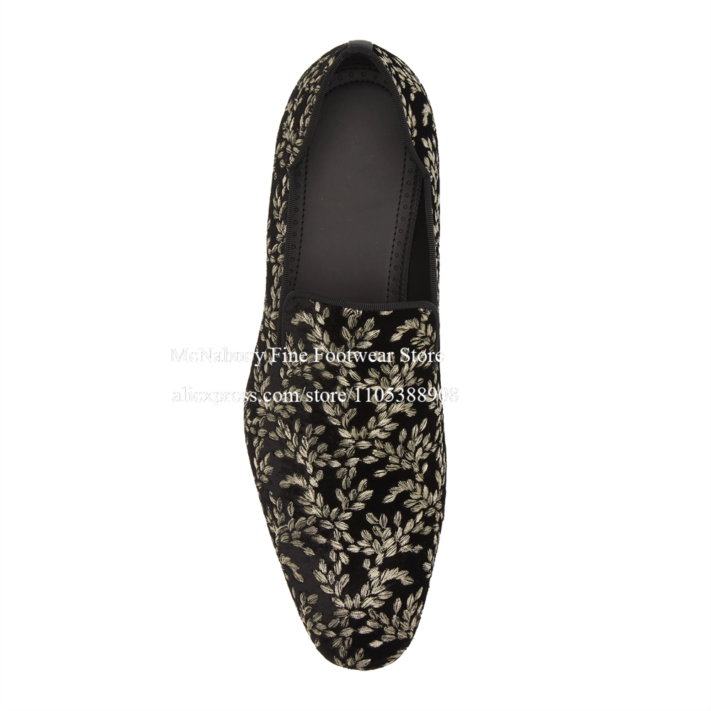 黒のシルクベルベットスリッポンローファー男性用リーフ刺繍マン - Men'S Formal Party Wear Shoes のレビューと価格