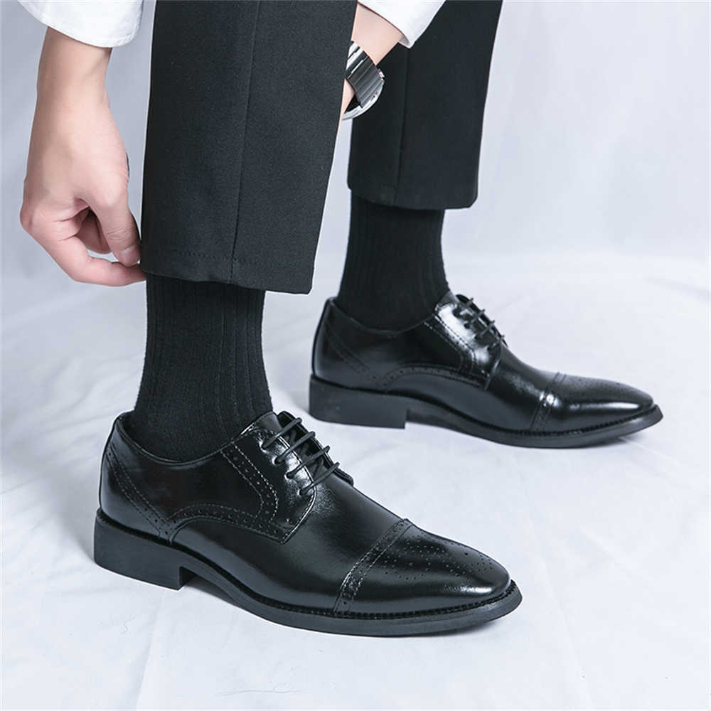 番号 44 セミフォーマルランニングシューズメンズカジュアル - Men Formal Wear With Sneakers のレビューと価格